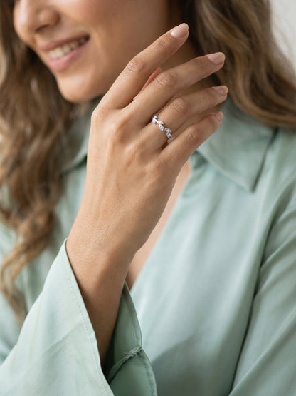 Silver Zircon Vine Shine Ring (Size 12)