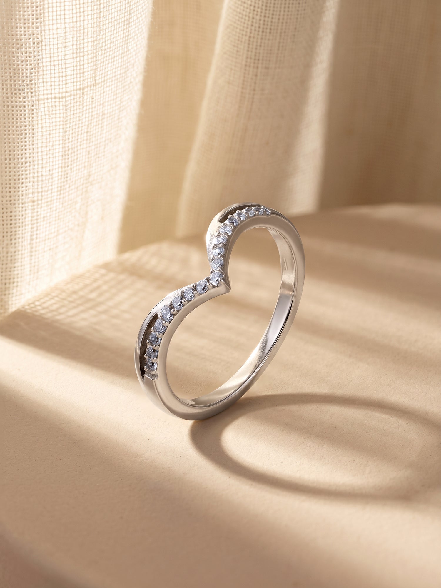 Silver Insignia Vanki Ring