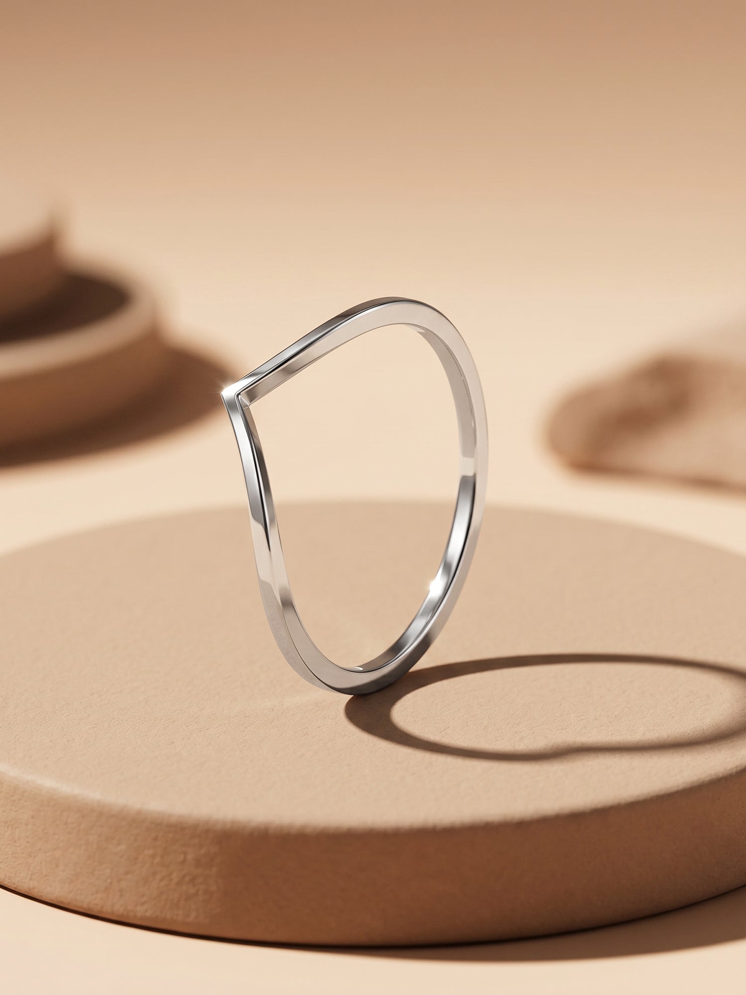 Silver Sleek Vanki Ring