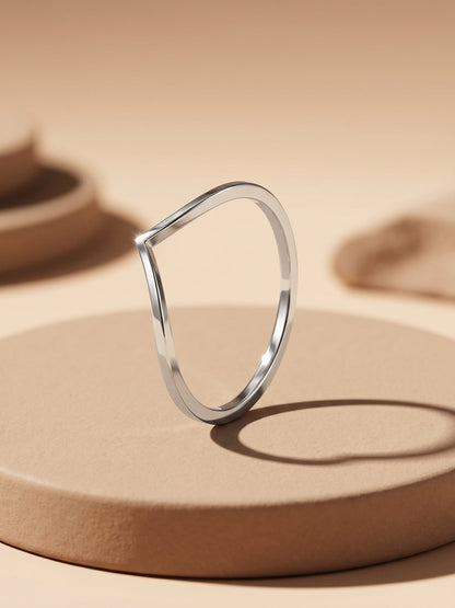 Silver Sleek Vanki Ring