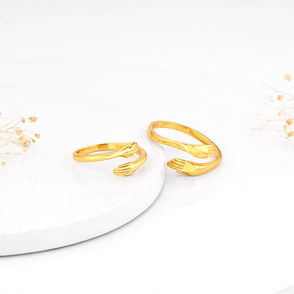 Golden Hug Me Beautiful Couple Rings