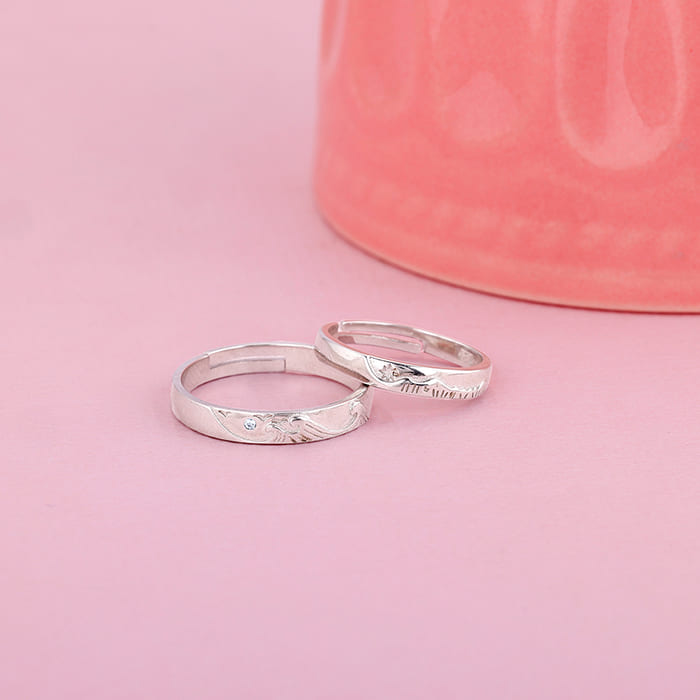 Silver Sea Meets Hills Couple Bands