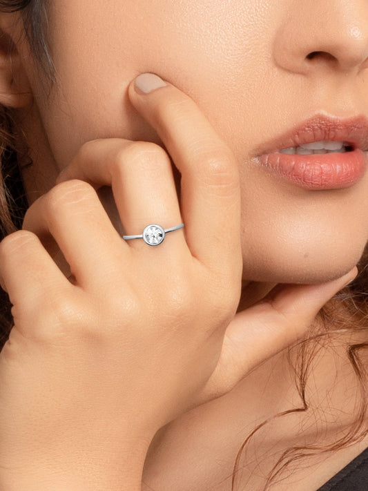 Silver Gleaming Zircon Ring