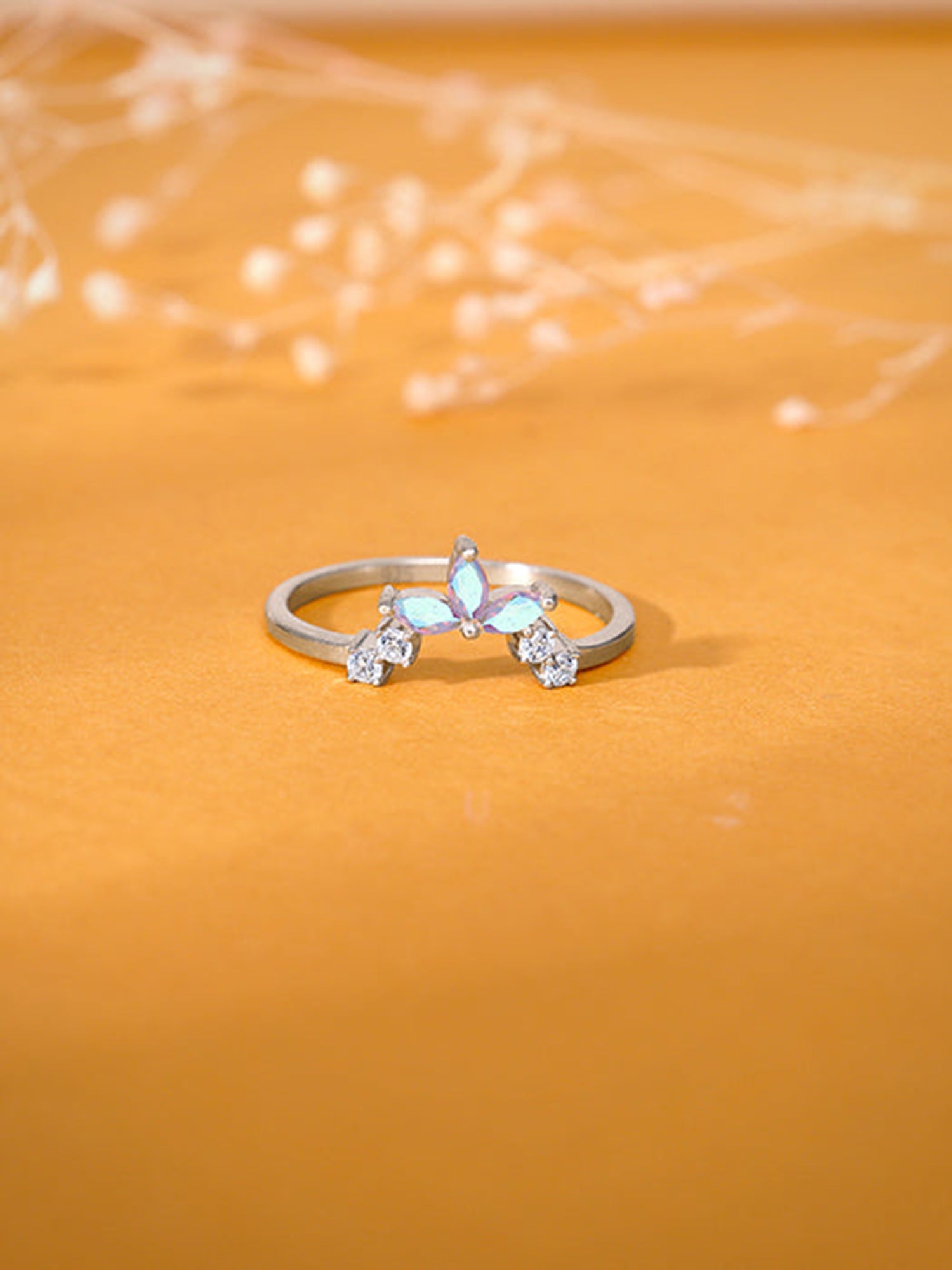 Silver Leafy Vanki Ring