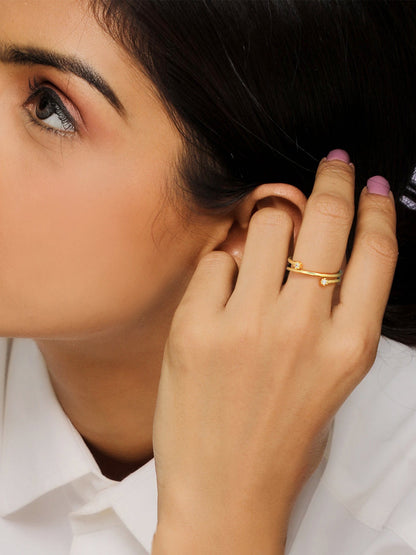 Golden Twist & Turn Zircon Ring