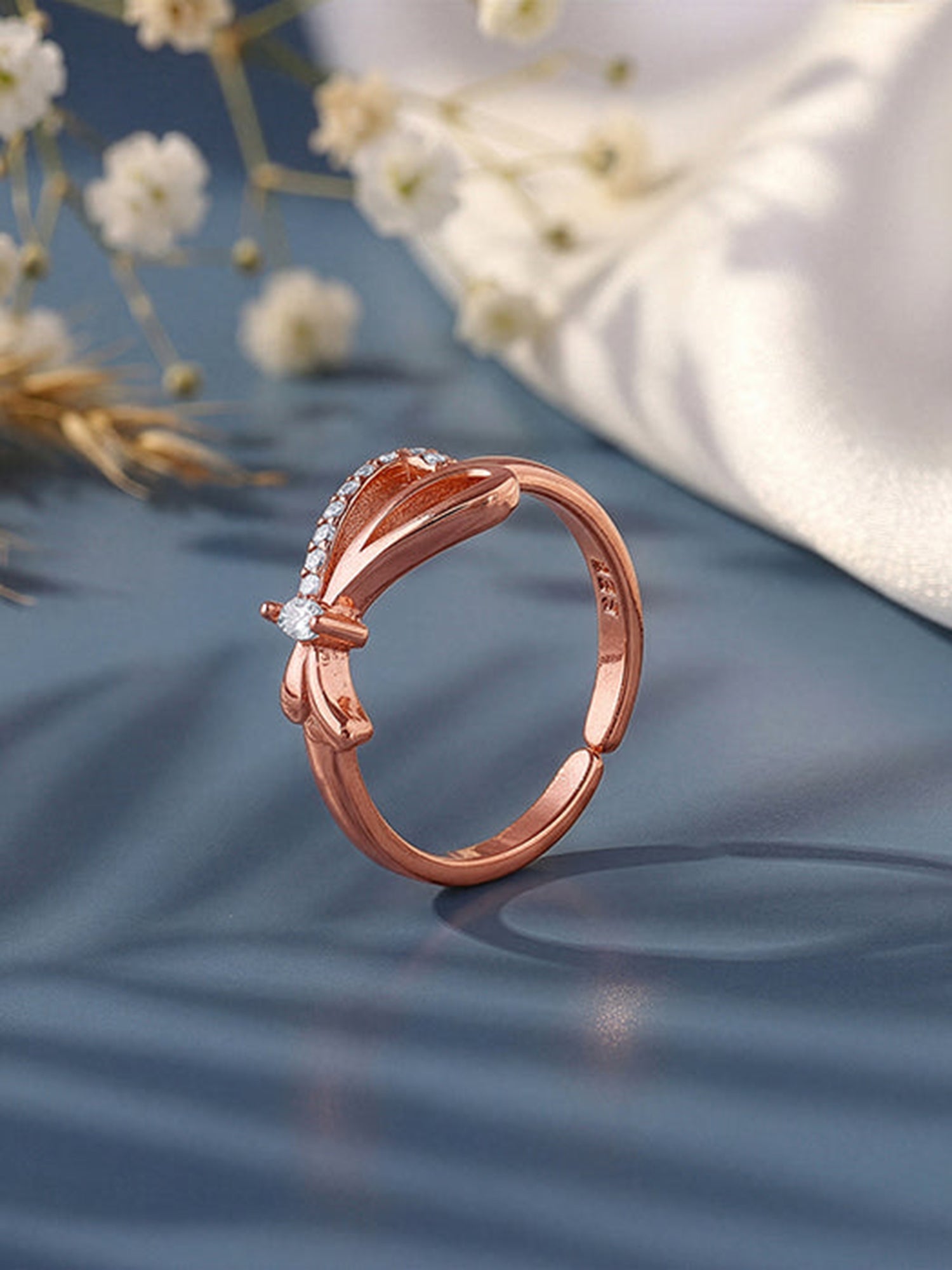 Rose Gold Sparkling Knotted Ring (Size 11)