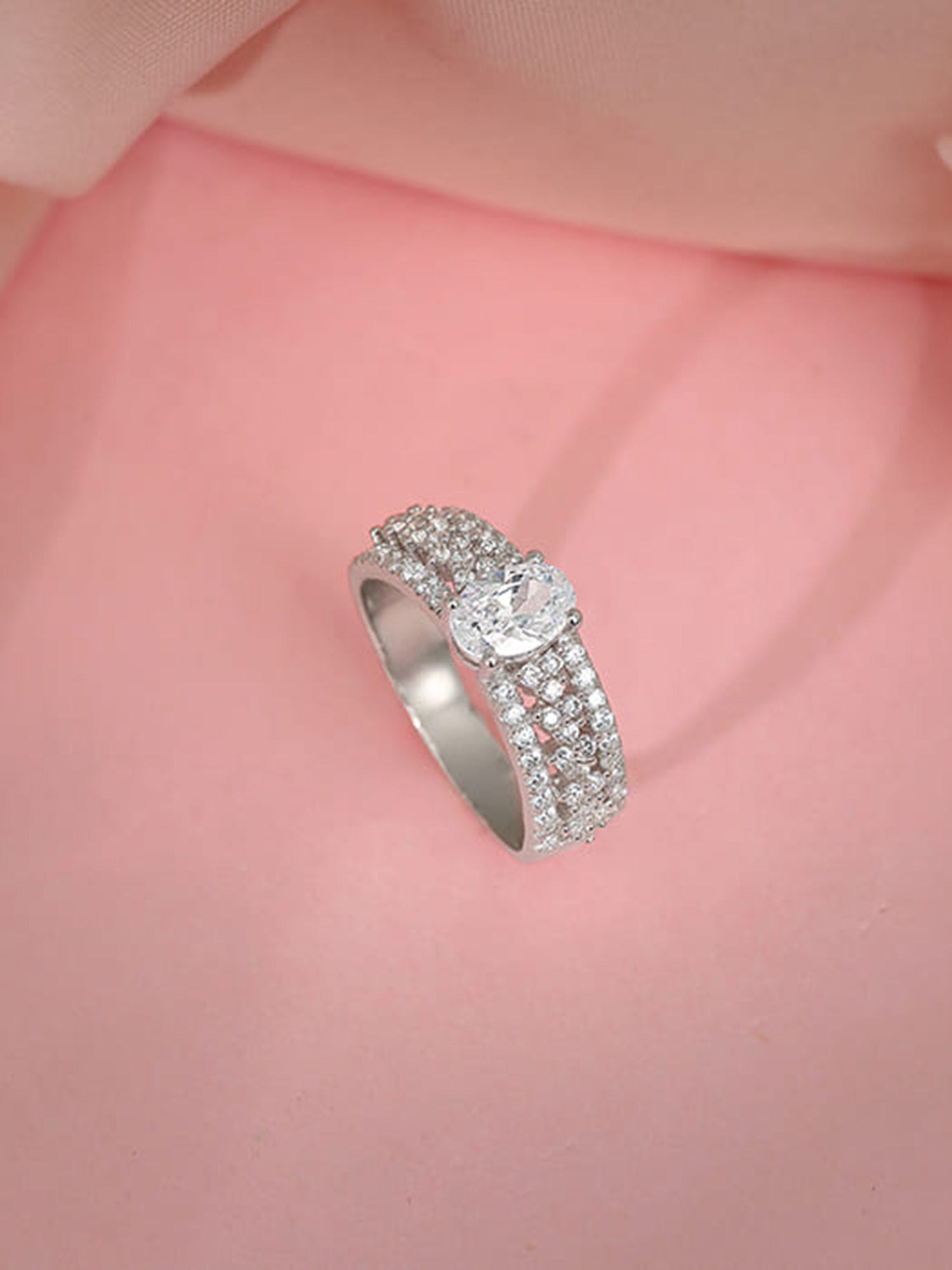 Silver Queen of Hearts Ring