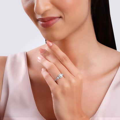 Silver Gracious Look Ring