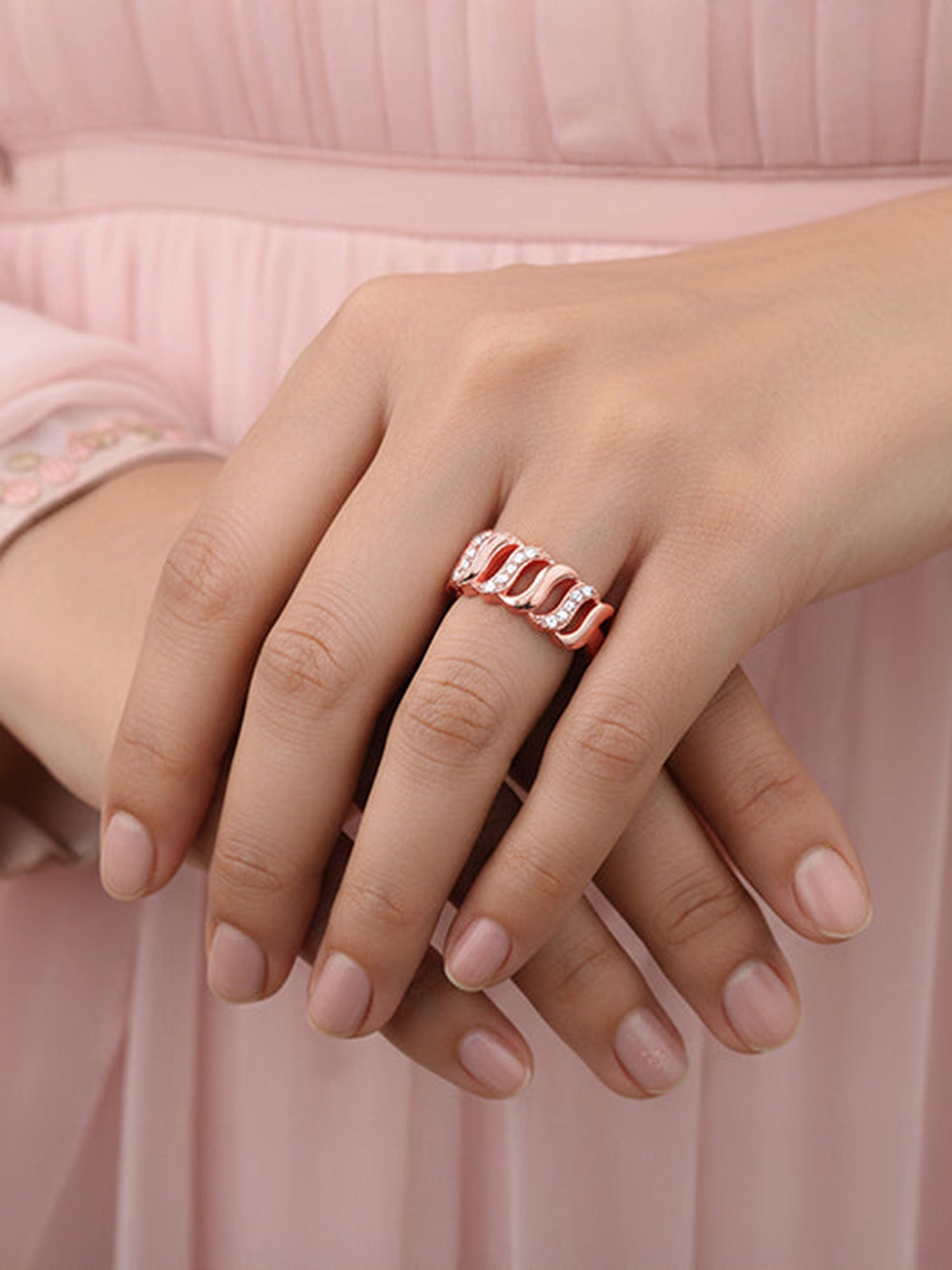 Rose Gold Gracious Wave Ring