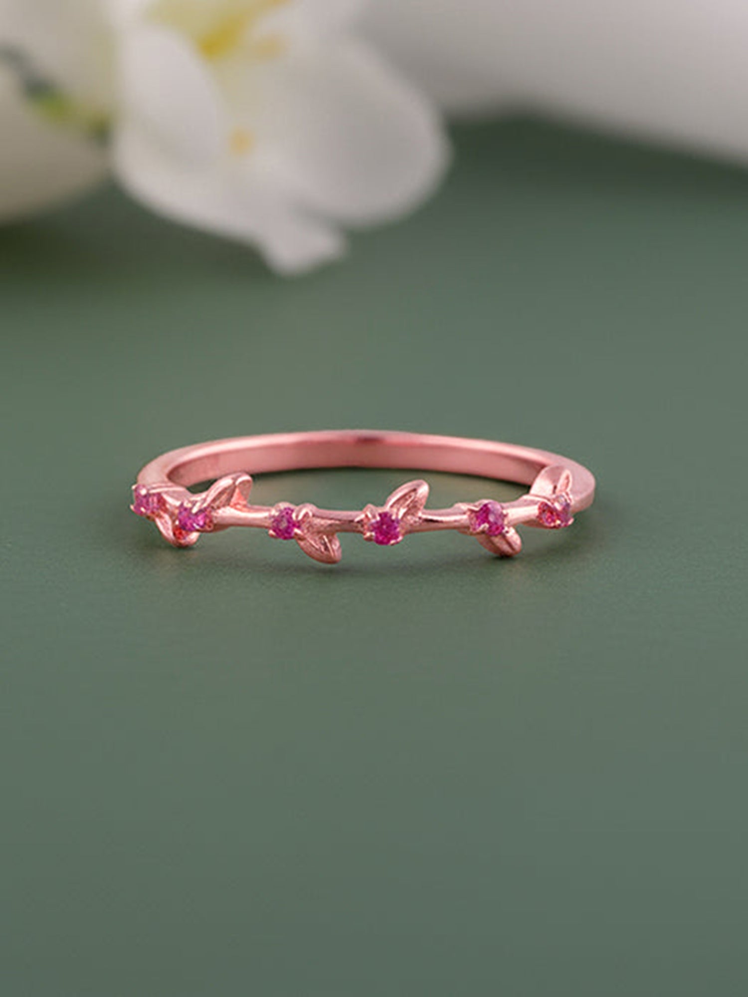 Rose Gold Stunning Leaf Ring