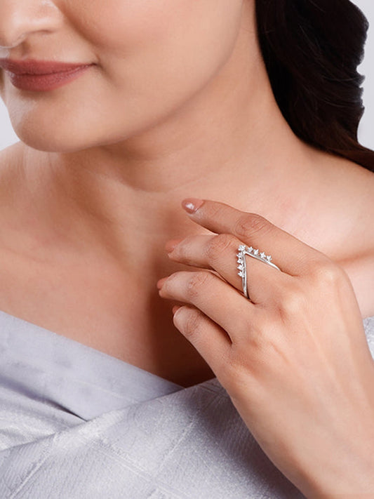 Silver Helen Vanki Ring