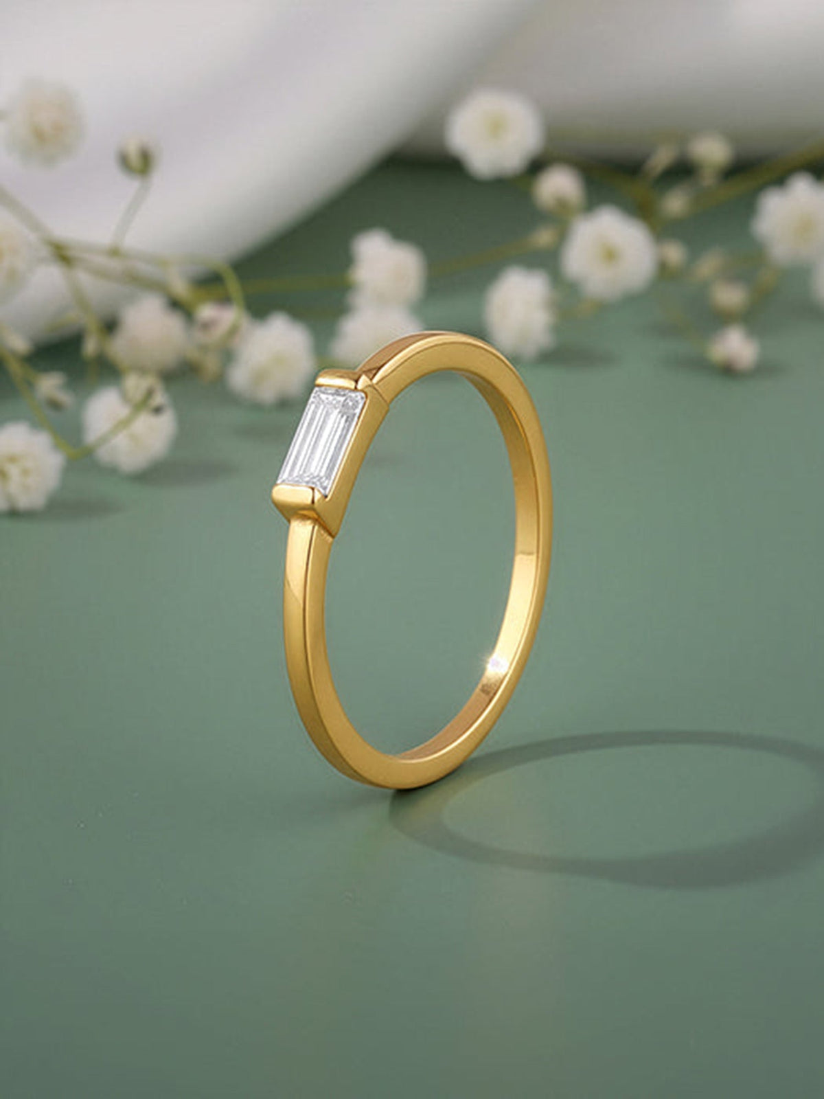 Golden Classy Aura Ring