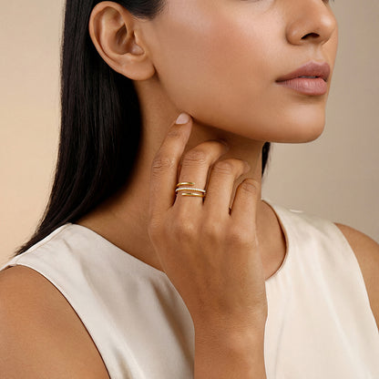 Golden Radiant Divide Ring (Size 12)