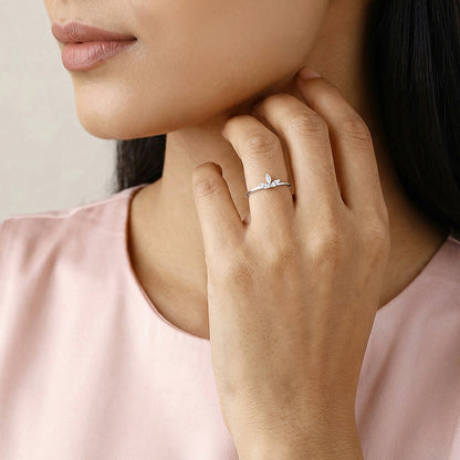 Silver Flora Trine Ring