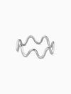 Kriti Sanon Silver Classic Wave Ring