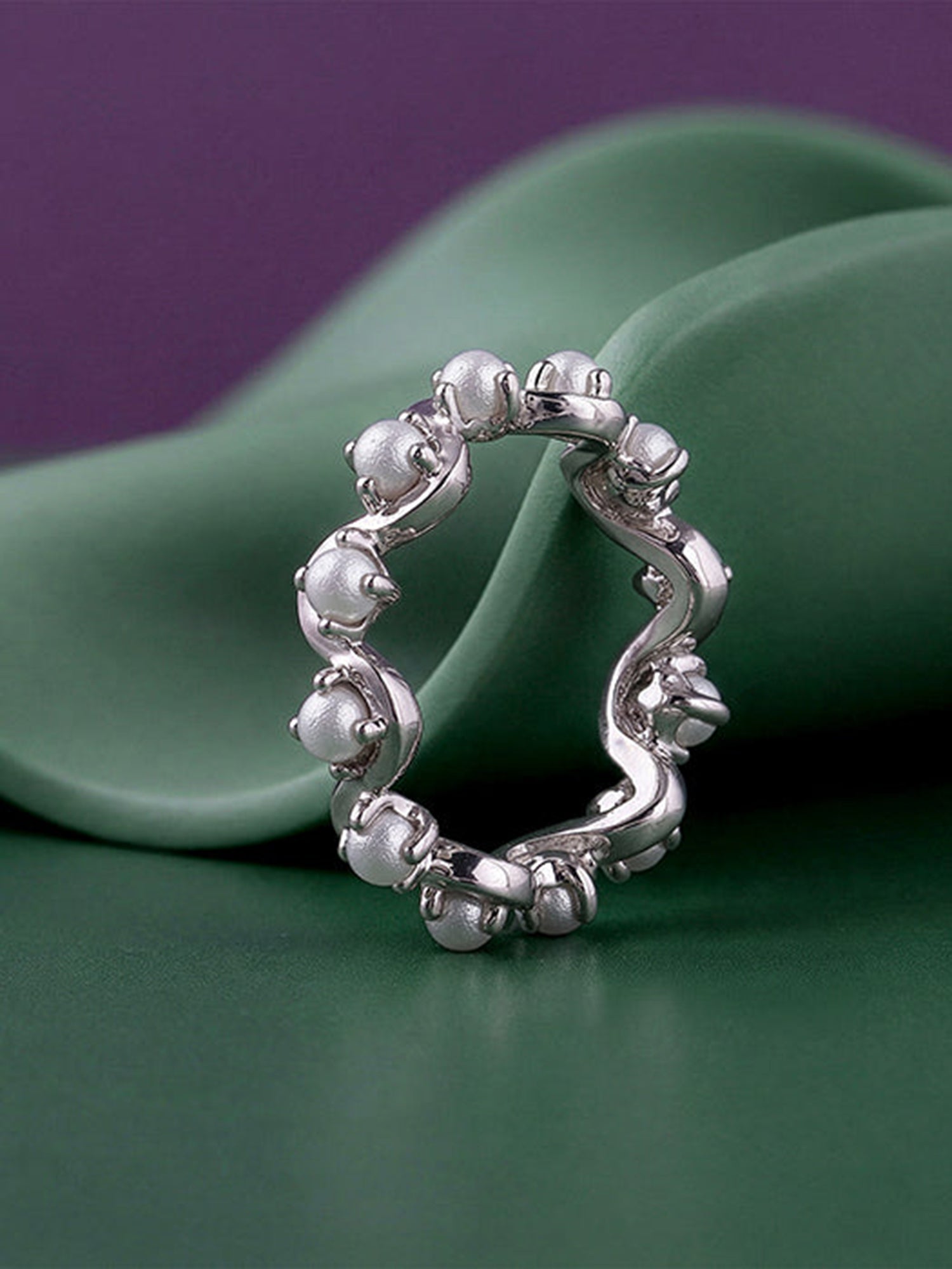 Kriti Sanon Silver Dorothy Pearl Ring (Size 12)