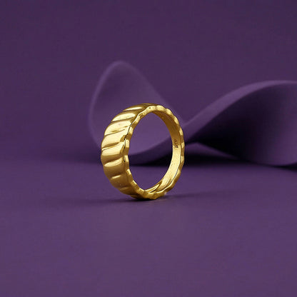 Golden Aura Rays Ring (Size 12)