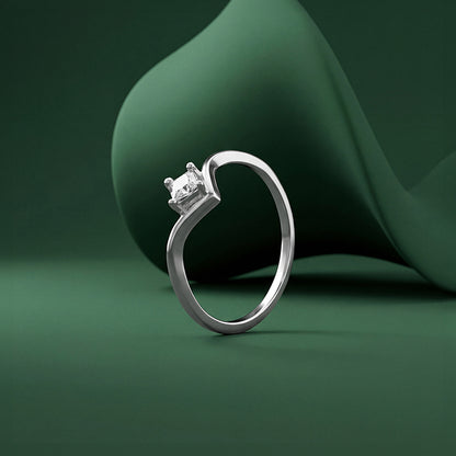 Silver Eterna Prism Ring (Size 12)