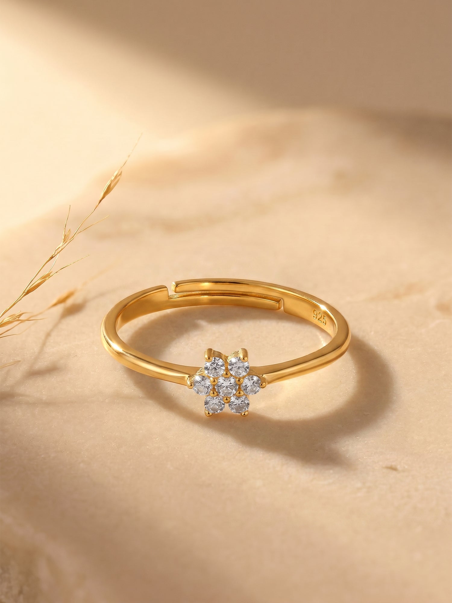 Golden Lovely Floret Ring