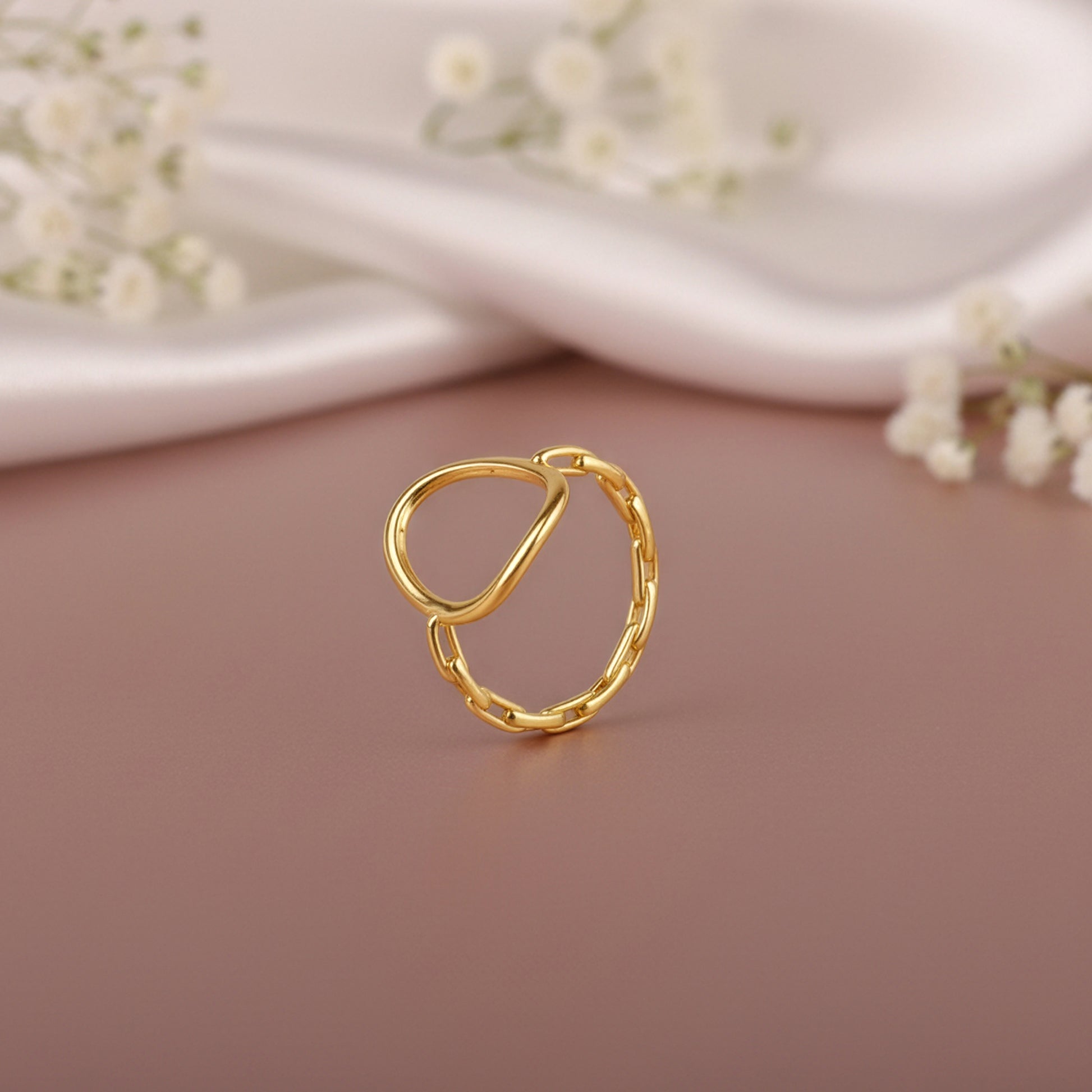 Golden Oval Link Ring (Size 12)