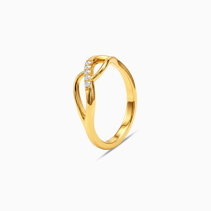 Golden Vesta Crisscross Ring (Size 11)