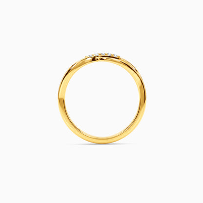 Golden Vesta Crisscross Ring (Size 11)