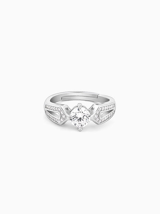 Kriti Sanon Silver Zircon Elegant Loop Ring