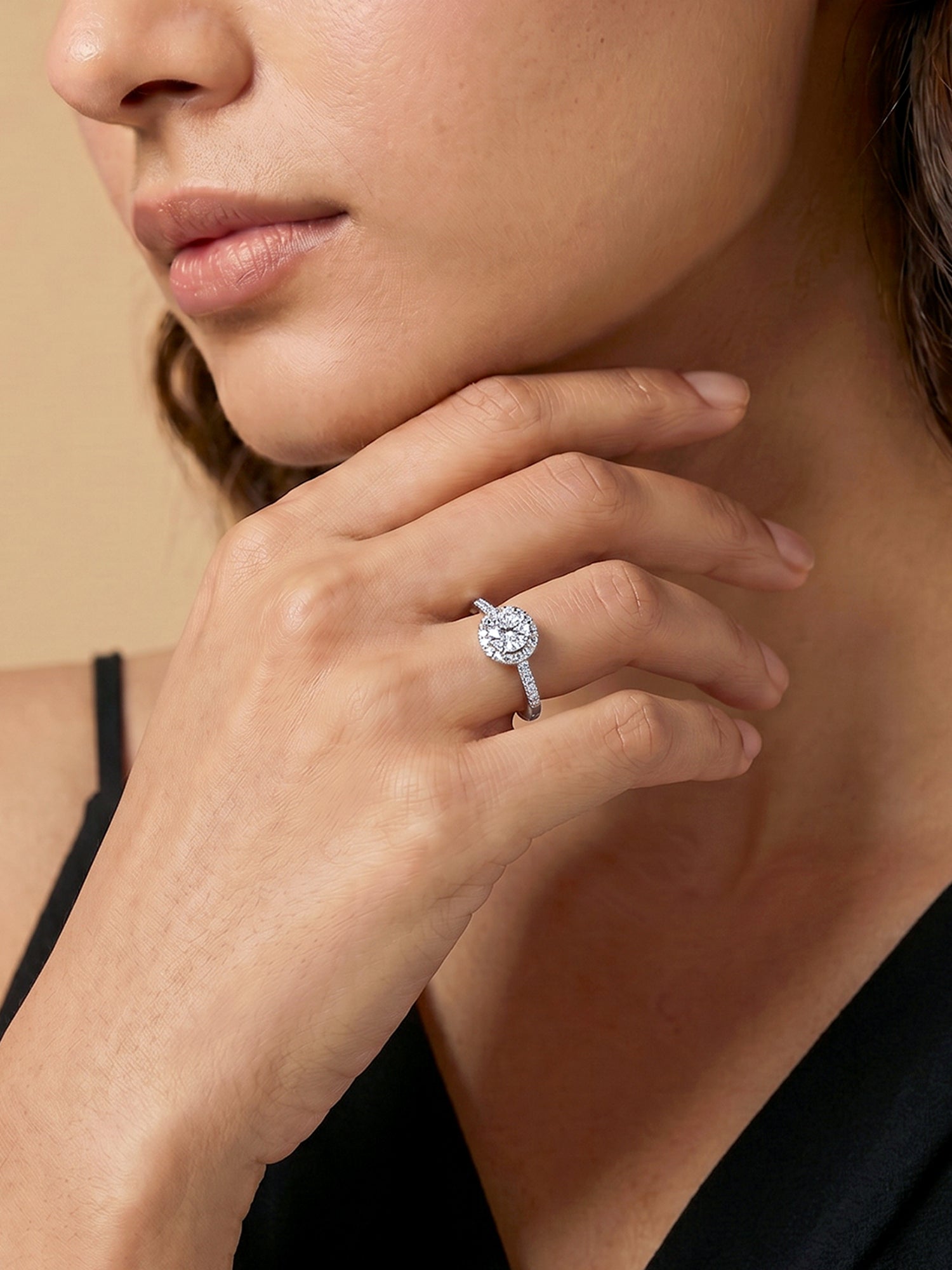 Kriti Sanon Silver Zircon Twist Ring