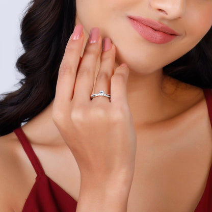 Kriti Sanon Silver Zircon Layered Ring