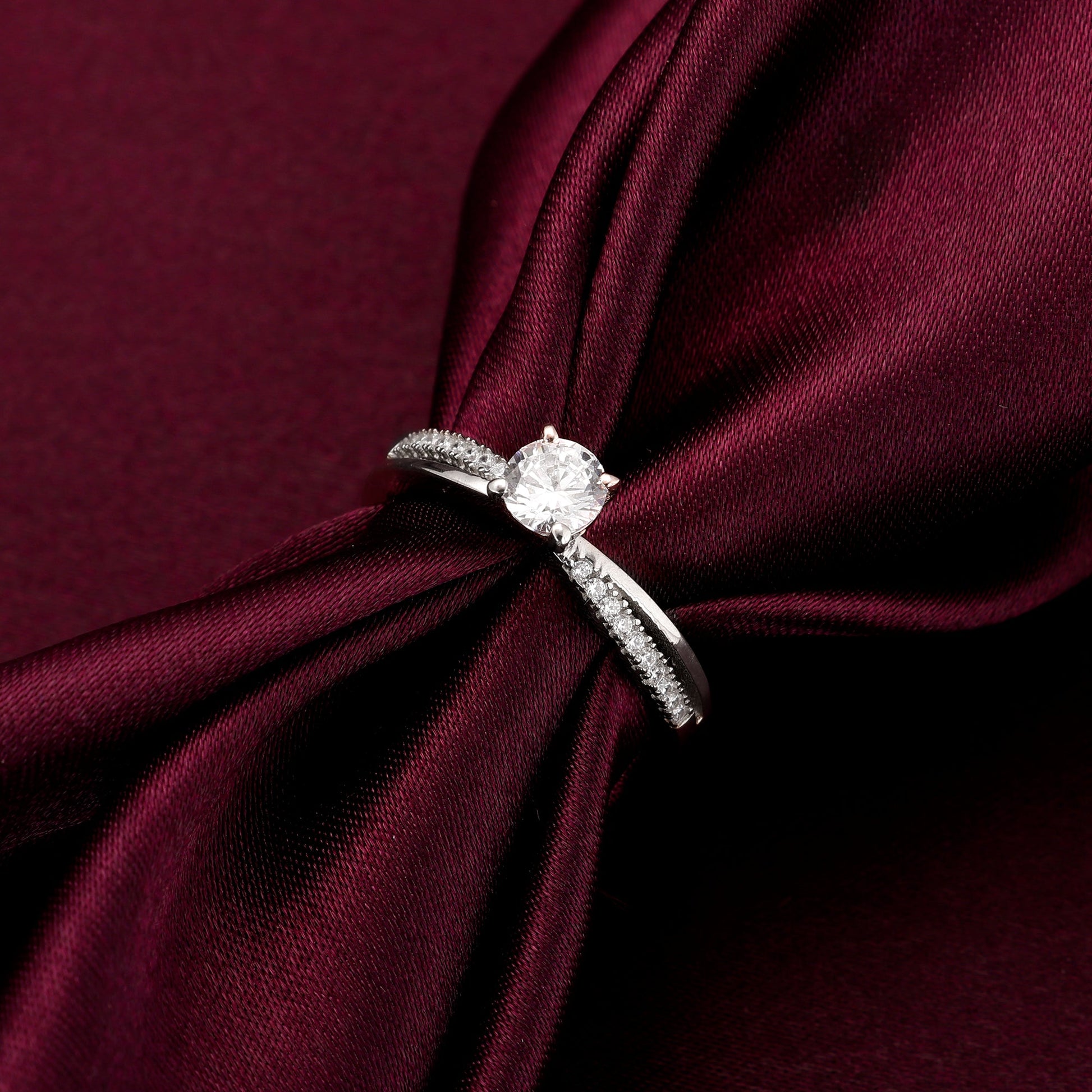 Kriti Sanon Silver Zircon Layered Ring