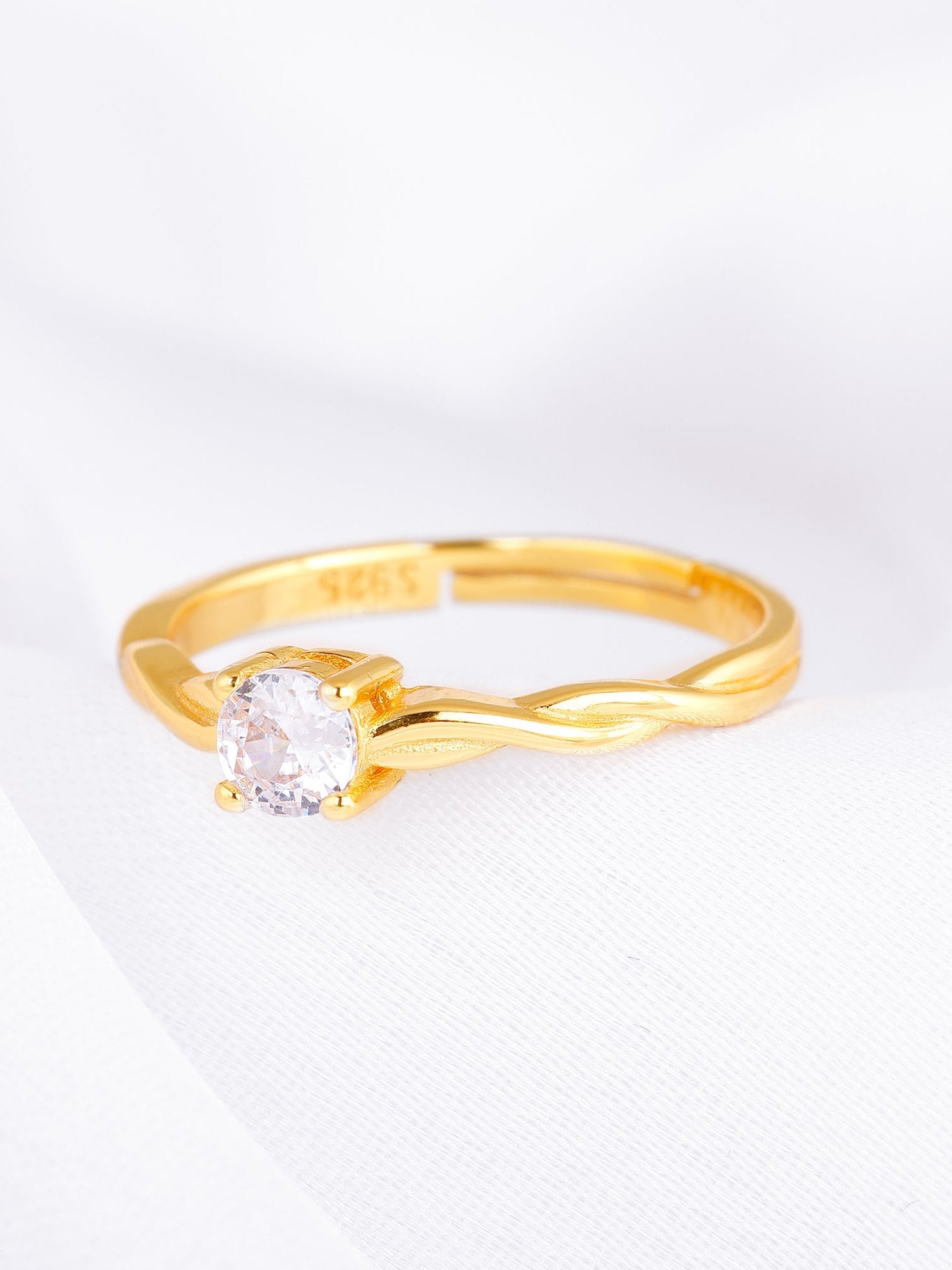 Golden Swivel Love Solitaire Ring