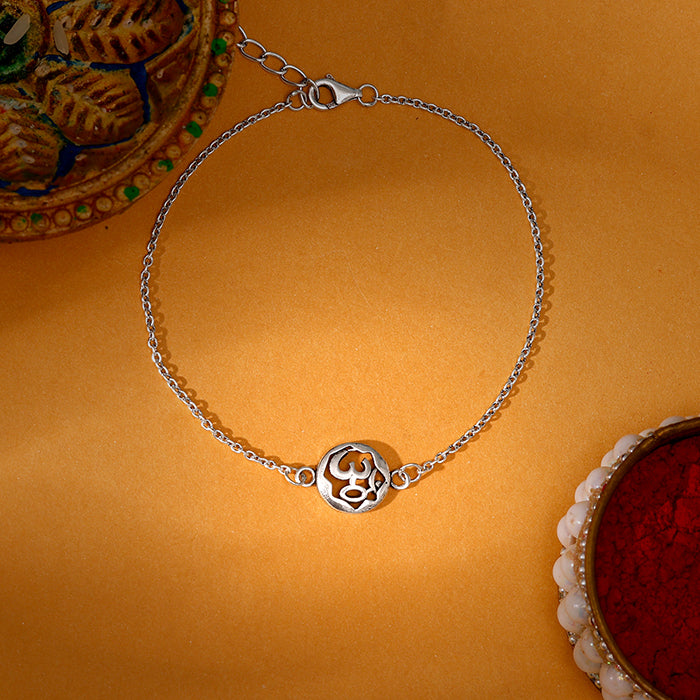 Buy Silver Rakhi Online | Rakhi for Brother – GIVA