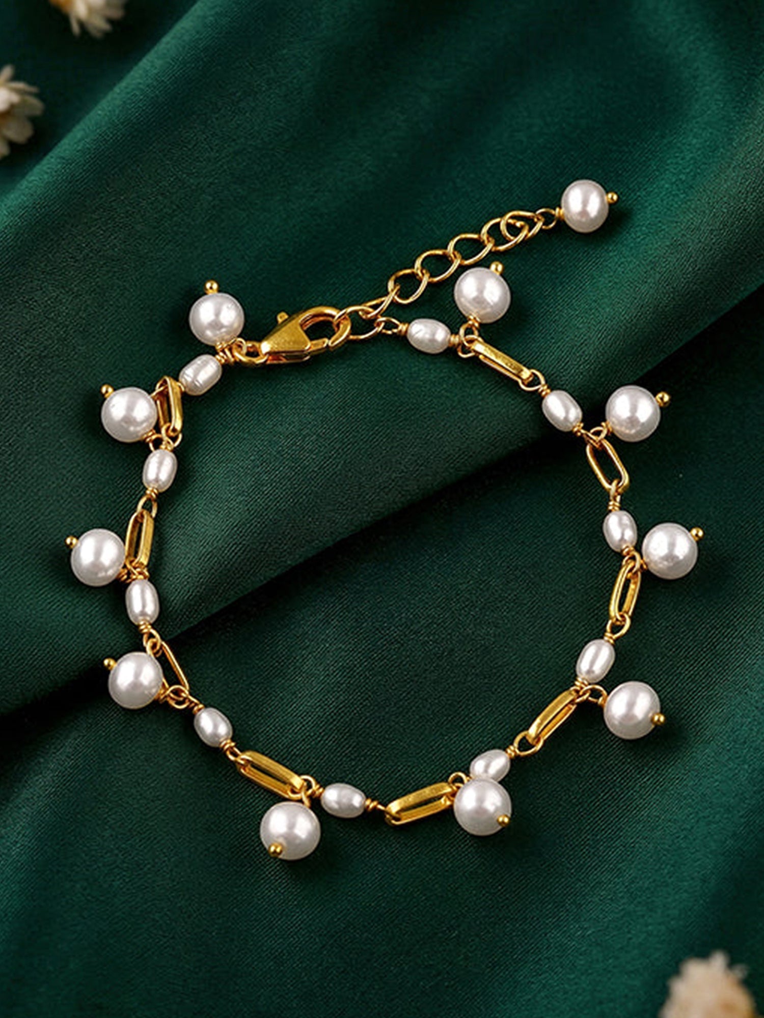 Golden Jessica Pearl Bracelet