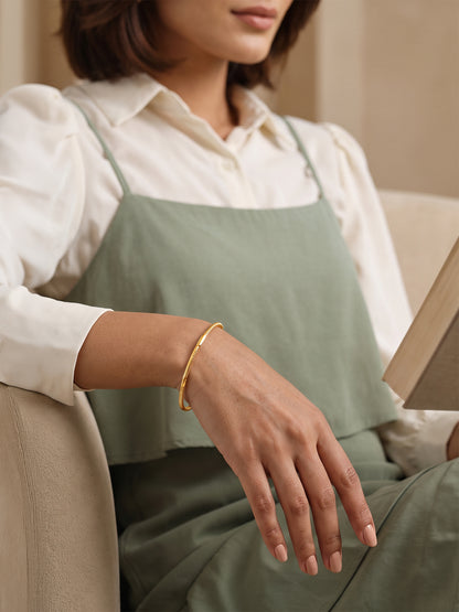 Golden Avyra Classic Bangle (Size 2.4)
