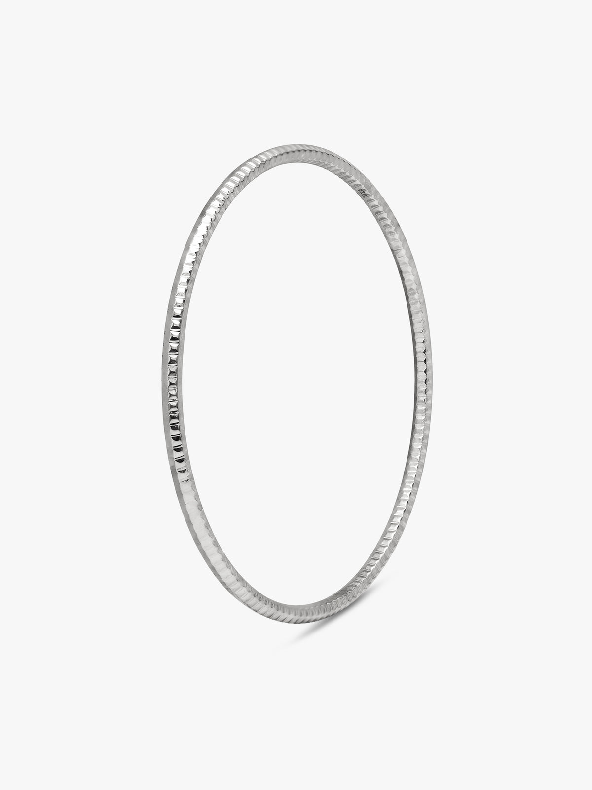 Silver Minimal Vibe Bangle (Size 2.4)