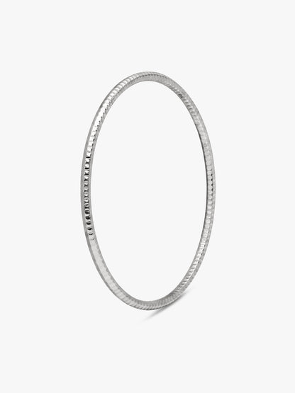 Silver Minimal Vibe Bangle (Size 2.4)