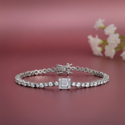 Silver Regal Halo Bracelet