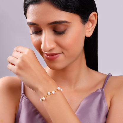 Golden Pearl Station Bracelet