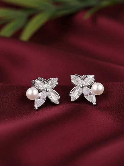 Silver Gleaming Floral Earrings
