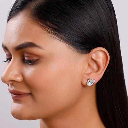 Silver Swan's Pearl Earrings