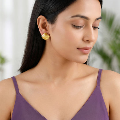 Golden Classic Shell Earrings