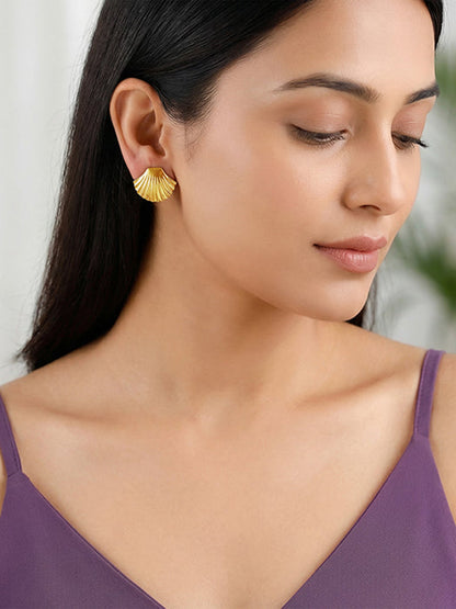 Golden Classic Shell Earrings