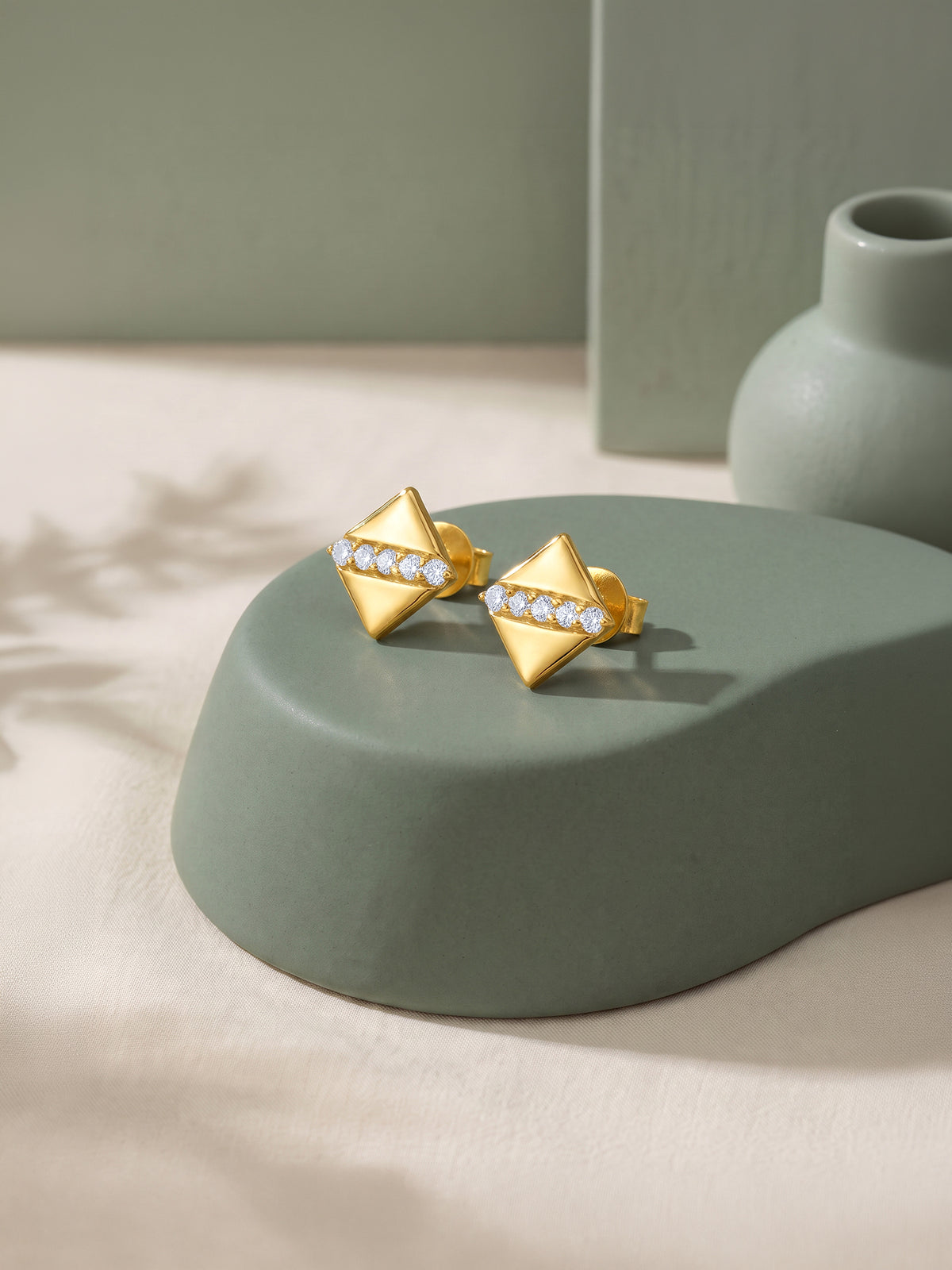 Golden Radiant Bloc Studs