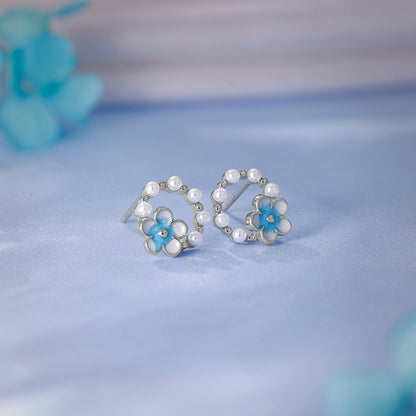 Silver Nari Pearl Stud Earrings