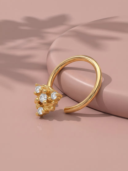 Golden Hiranya Nose Pin