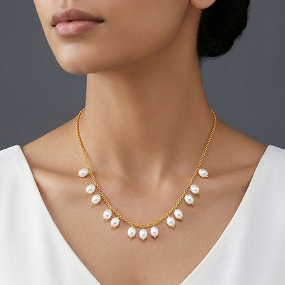 Golden Agnes Pearl Necklace