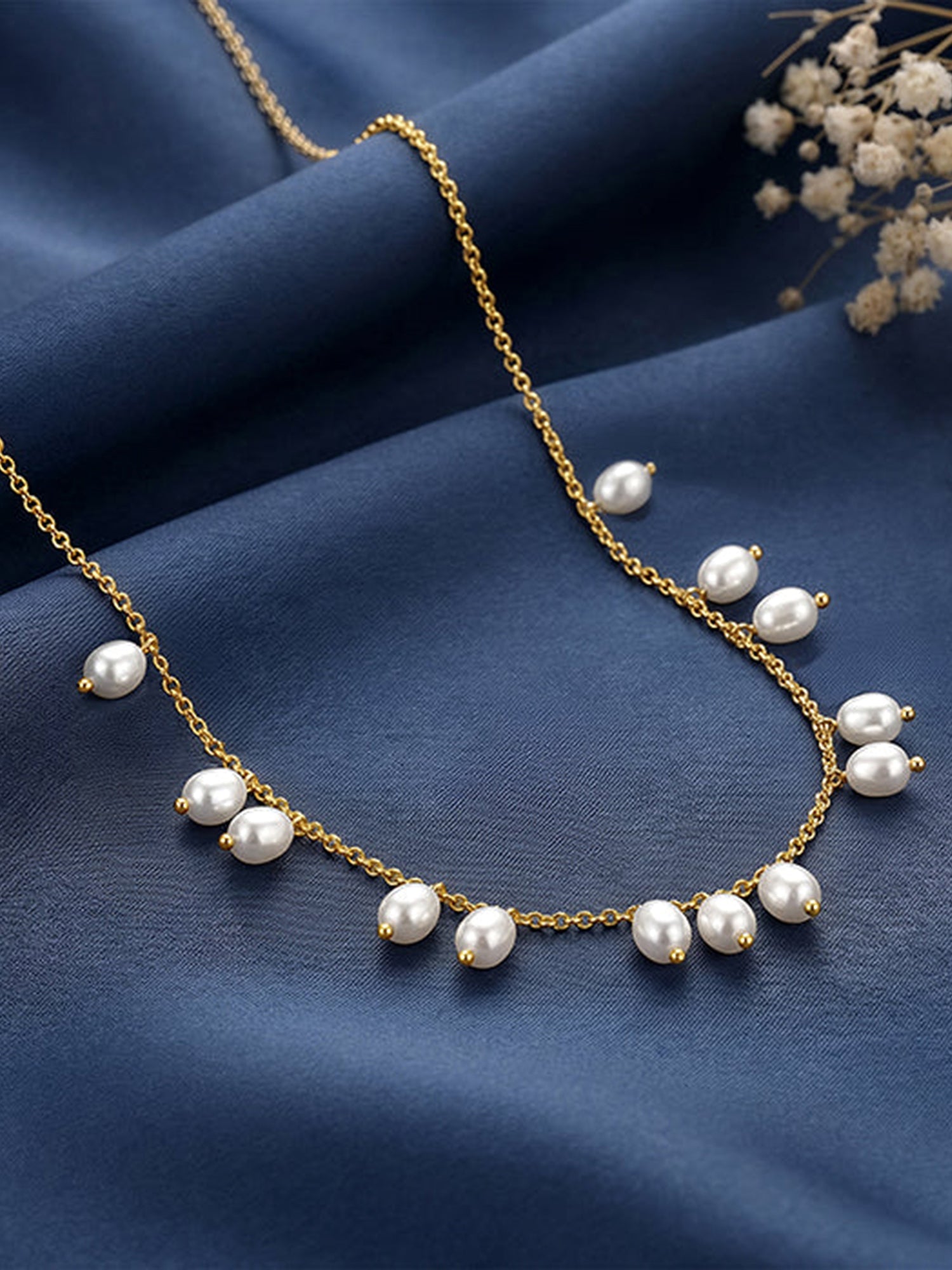 Golden Agnes Pearl Necklace