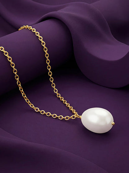 Golden Zooey Pearl Necklace