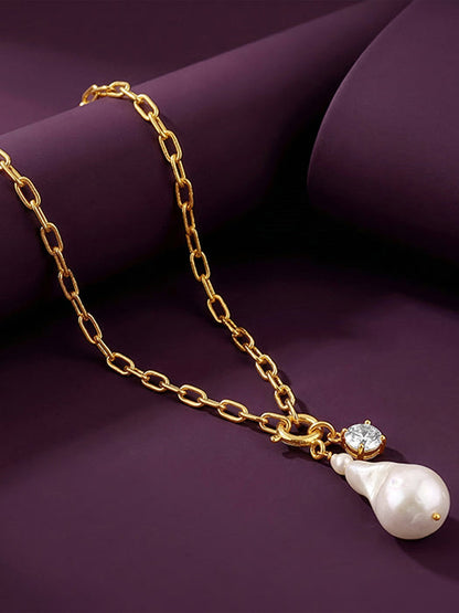 Golden Shailene Pearl Necklace