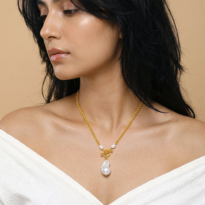 Golden Foam Necklace
